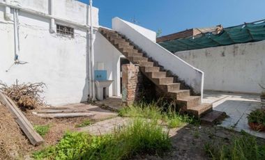 Venta PH 2 ambientes Lanus con Galpon