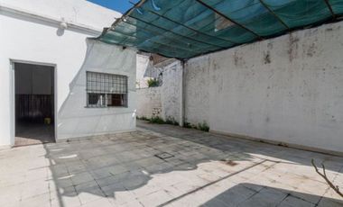 Venta PH 2 ambientes Lanus con Galpon