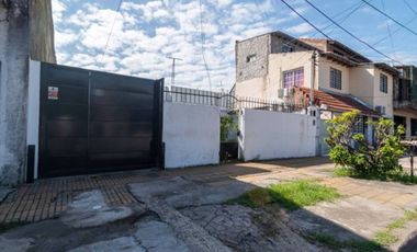 Venta PH 2 ambientes Lanus con Galpon