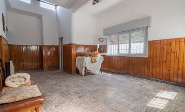 Venta PH 2 ambientes Lanus con Galpon