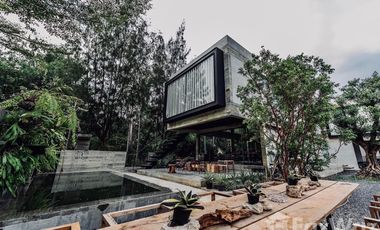 Live in Luxury at This Quiet, Refined Taweesook Villa