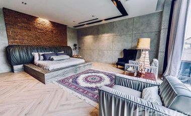 Live in Luxury at This Quiet, Refined Taweesook Villa