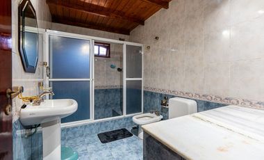 CASA EN VENTA CAPITAN BERMUDEZ 3 DORMITORIOS