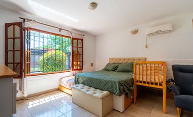 CASA EN VENTA CAPITAN BERMUDEZ 3 DORMITORIOS