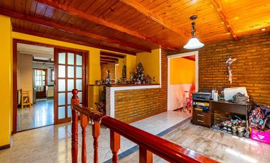 CASA EN VENTA CAPITAN BERMUDEZ 3 DORMITORIOS