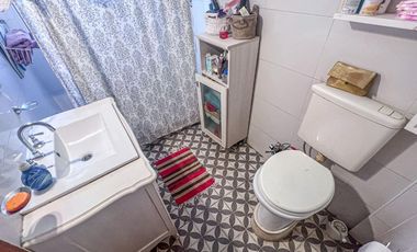 VENTA CASA 3 AMBIENTES CON PATIO BARRIO LIBERTAD