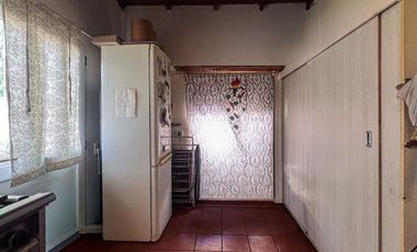 VENTA CASA 3 AMBIENTES CON PATIO BARRIO LIBERTAD