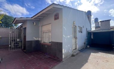 VENTA CASA 3 AMBIENTES CON PATIO BARRIO LIBERTAD