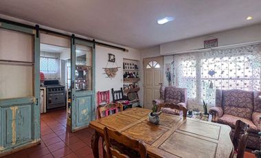 VENTA CASA 3 AMBIENTES CON PATIO BARRIO LIBERTAD
