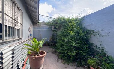 VENTA CASA 3 AMBIENTES CON PATIO BARRIO LIBERTAD