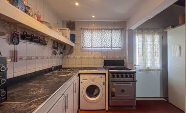 VENTA CASA 3 AMBIENTES CON PATIO BARRIO LIBERTAD