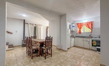 Venta PH de 6 Ambientes en Mar del Sud con parque