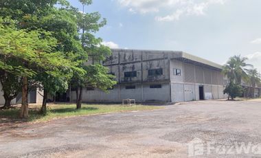 Warehouse for rent in Krok Sombun, Prachin Buri