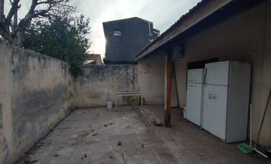 CASA + DEPTO EN VENTA VILLA DE MAYO, MALVINAS ARG.