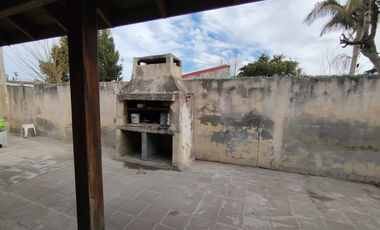CASA + DEPTO EN VENTA VILLA DE MAYO, MALVINAS ARG.