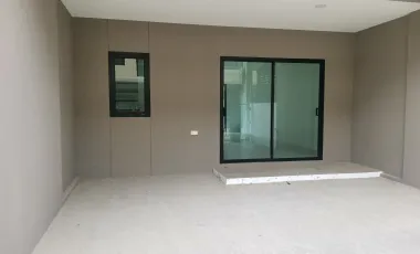 3 Bedroom Townhouse for sale at Grand Village