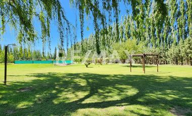 CASA QUINTA CON FRENTE DE RUTA 151 km 9,3