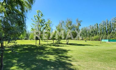 CASA QUINTA CON FRENTE DE RUTA 151 km 9,3