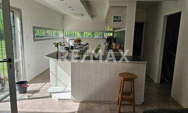 CASA QUINTA CON FRENTE DE RUTA 151 km 9,3