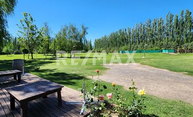 CASA QUINTA CON FRENTE DE RUTA 151 km 9,3