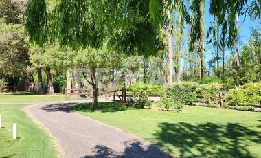 CASA QUINTA CON FRENTE DE RUTA 151 km 9,3