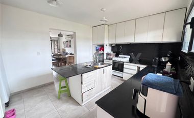 VENTA DÚPLEX 2 DORMITORIOS B° TIERRA MANSA