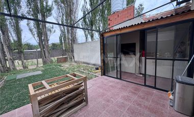 VENTA DÚPLEX 2 DORMITORIOS B° TIERRA MANSA