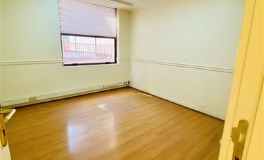 Oficina en Arriendo en OPORTUNIDAD VENTA DE OFICINAS EN EL CORAZON DE PROVIDENCIA!! A PASOS METRO PEDRO DE VALDIVIA