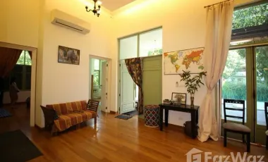 4 Bedroom Villa for sale in Phaya Thai, Bangkok