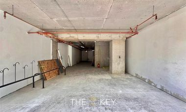 Local Comercial en Arriendo en Av Apoquindo - El Bosque