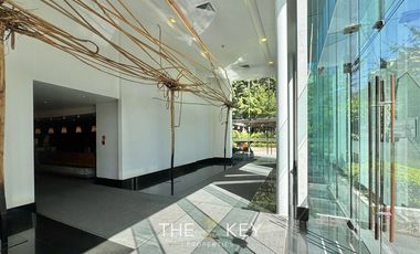 Local Comercial en Arriendo en Av Apoquindo - El Bosque