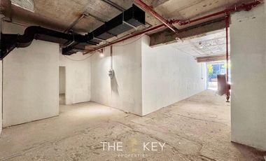 Local Comercial en Arriendo en Av. Apoquindo - El Bosque