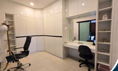 6 Bedroom House for sale in Nai Mueang, Phitsanulok