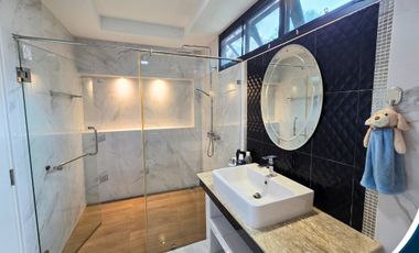 6 Bedroom House for sale in Nai Mueang, Phitsanulok