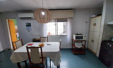 VENTA CASA 4 AMB CON PATIO Y JARDIN - QUILMES ESTE