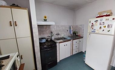 VENTA CASA 4 AMB CON PATIO Y JARDIN - QUILMES ESTE