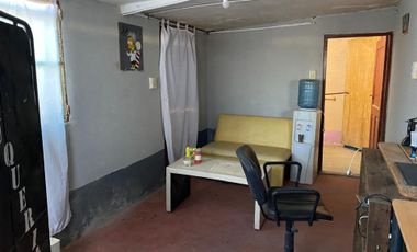 Casa de 1 dormitorio y local comercial  Recreo Sur