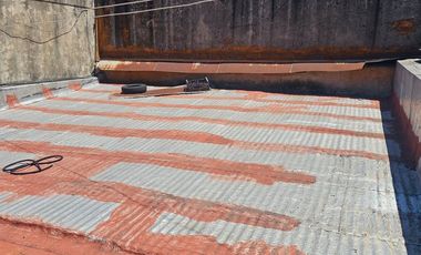 VENTA CASA CON LOCAL-3 AMB-GARAGE-LANUS