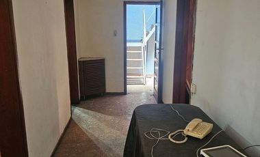 VENTA CASA CON LOCAL-3 AMB-GARAGE-LANUS