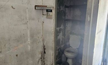 VENTA CASA CON LOCAL-3 AMB-GARAGE-LANUS