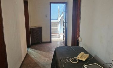 VENTA CASA CON LOCAL-3 AMB-GARAGE-LANUS