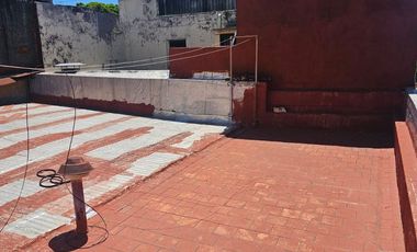 VENTA CASA CON LOCAL-3 AMB-GARAGE-LANUS