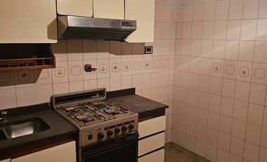 VENTA CASA CON LOCAL-3 AMB-GARAGE-LANUS