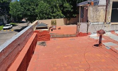 VENTA CASA CON LOCAL-3 AMB-GARAGE-LANUS