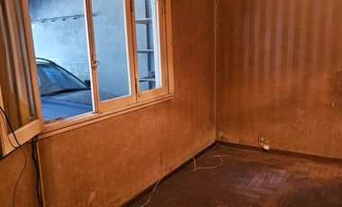 VENTA CASA CON LOCAL-3 AMB-GARAGE-LANUS