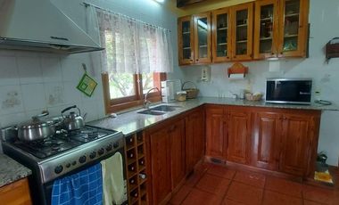 VENTA CASA 3 AMB EN TRES LOTES ACANTILADOS
