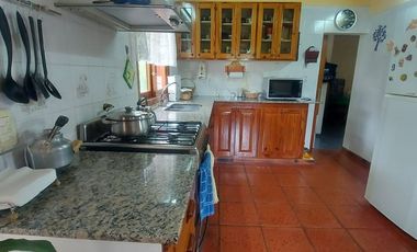 VENTA CASA 3 AMB EN TRES LOTES ACANTILADOS