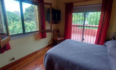 VENTA CASA 3 AMB EN TRES LOTES ACANTILADOS