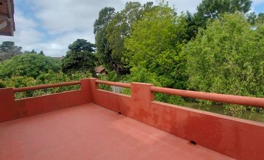 VENTA CASA 3 AMB EN TRES LOTES ACANTILADOS