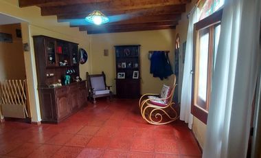 VENTA CASA 3 AMB EN TRES LOTES ACANTILADOS